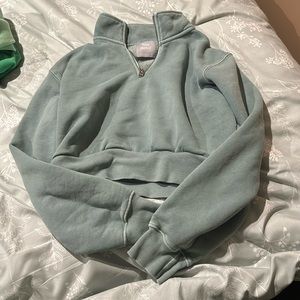 TNA ARITZIA COZY CROP SWEATER SAGE XSMALL